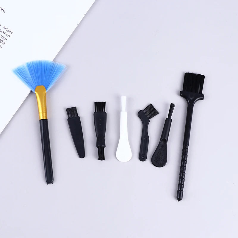 Kit de Brosses de Nettoyage 10 Pièces pour Clavier, Ordinateur Portable, Téléphone et Accessoires