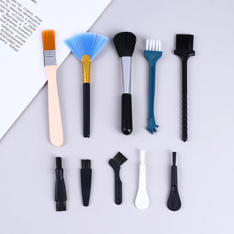 Kit de Brosses de Nettoyage 10 Pièces pour Clavier, Ordinateur Portable, Téléphone et Accessoires