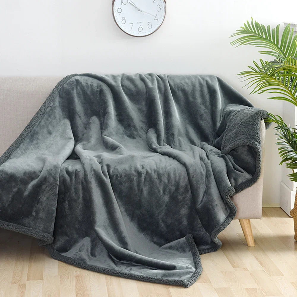 Luxury Shaggy Blanket - Warm, Cozy &amp; Waterproof (King Size)